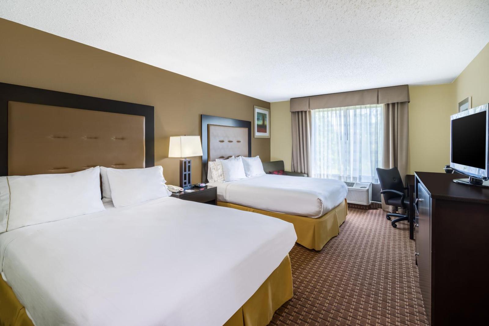 Holiday Inn Express Hotel & Suites-North East