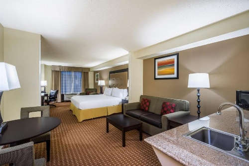 Holiday Inn Express Hotel & Suites-North East image 31