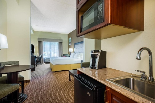 Holiday Inn Express Hotel & Suites-North East image 33
